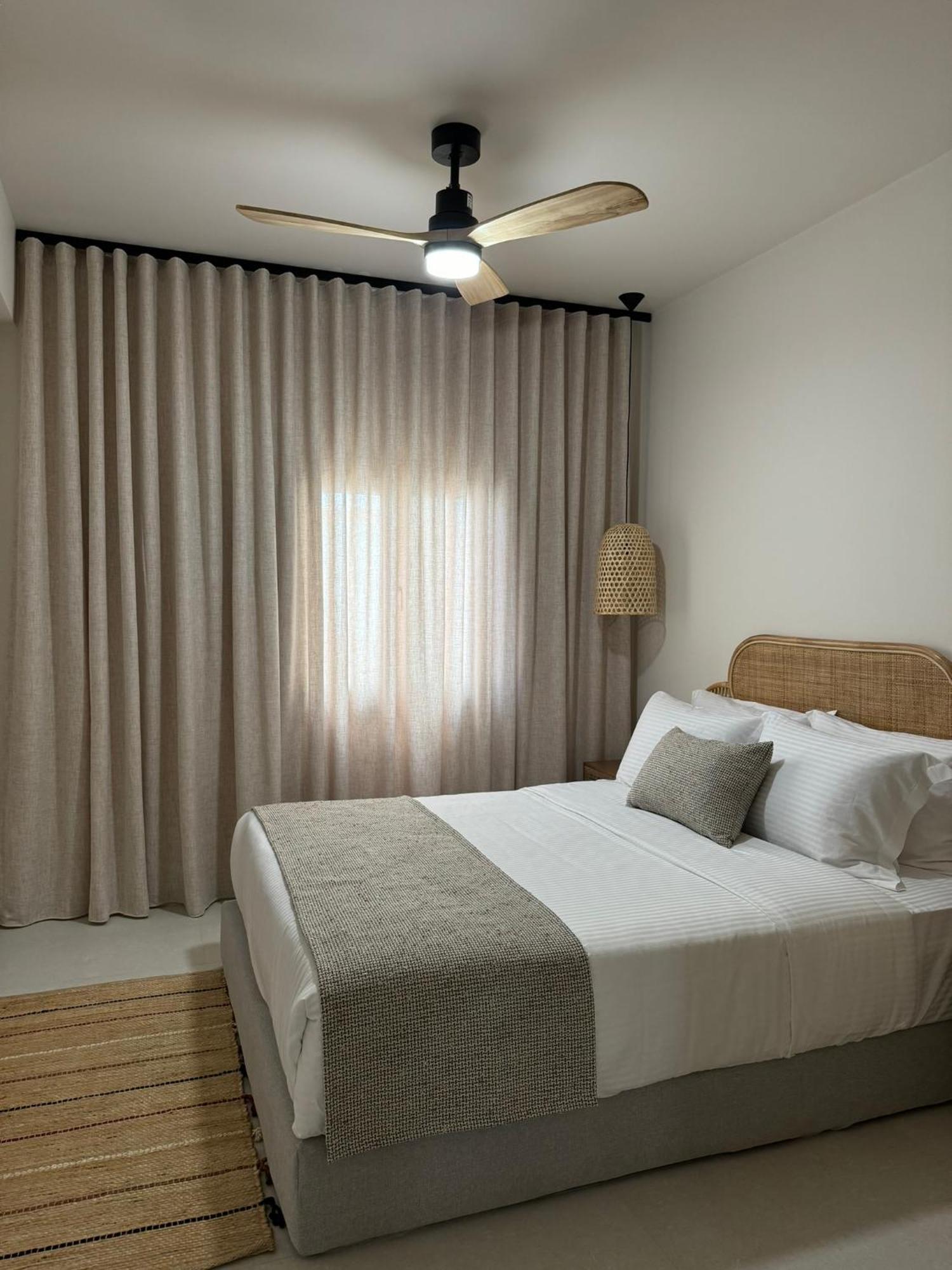 Morfes Luxury Suites By Caldera Houses Firostefani Exterior photo